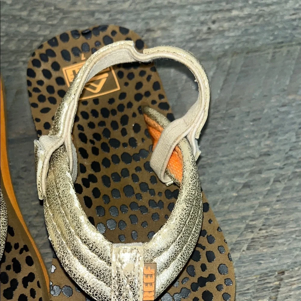 REEF Baby/Little Girl's Ahi Flip Flop Sandals Size 7 Metallic Straps - Picture 5 of 7